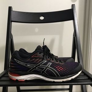 ASICS Gel Cumulus 21 Size 8.5